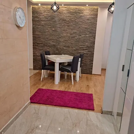 Iskra 1 Apartment *