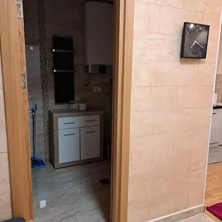 Apartment Iskra 1 *